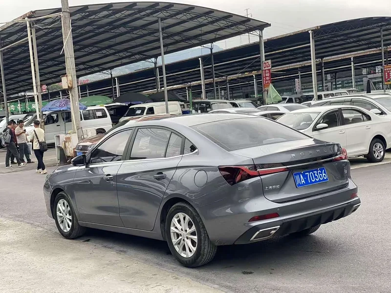 Roewe i5 — фото 6