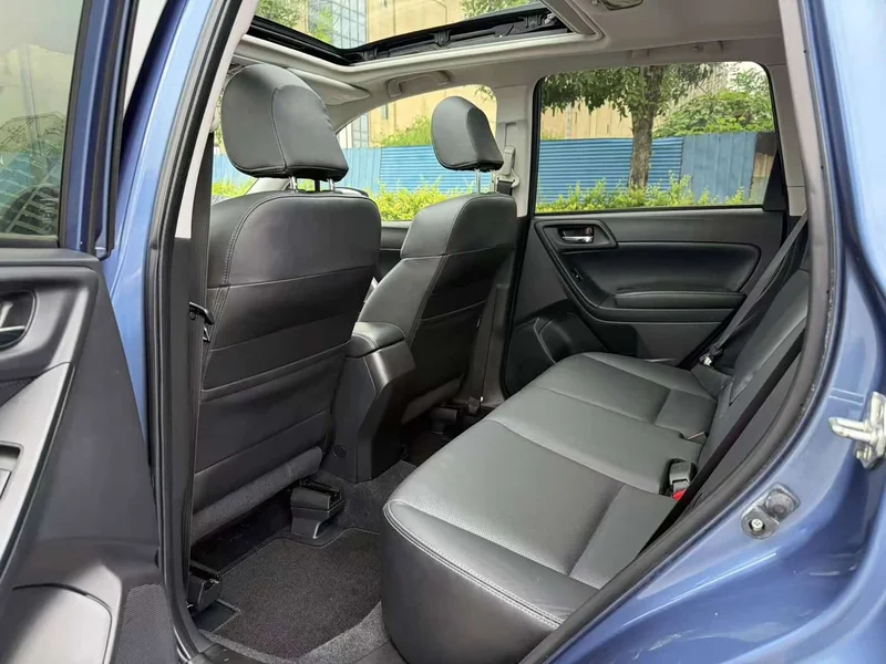 Subaru Forester — фото 8
