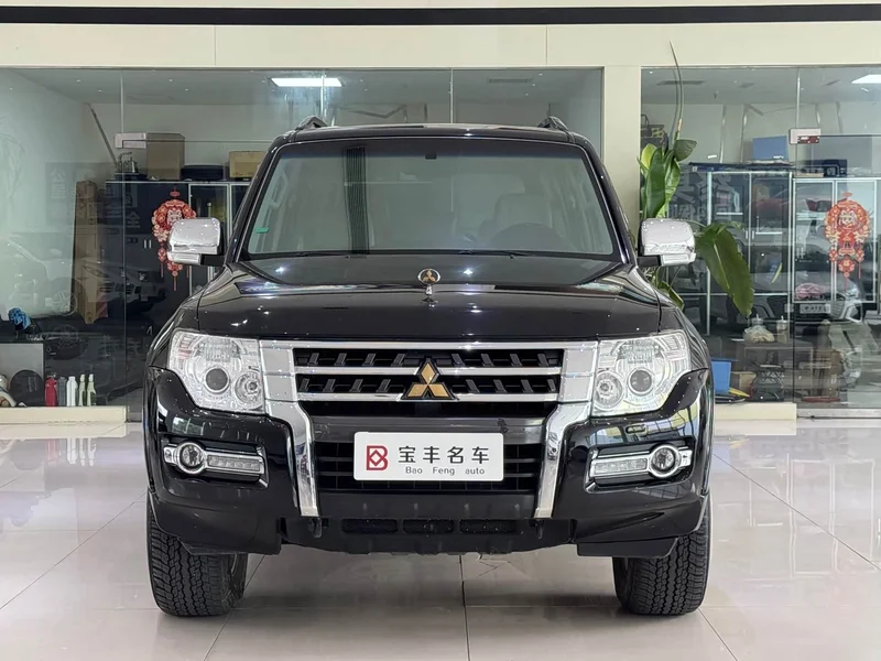 Mitsubishi Pajero (Imported) — фото 2
