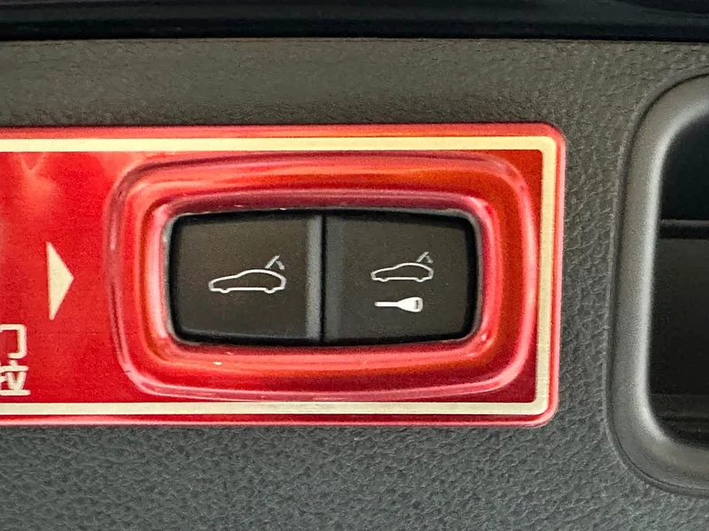 Porsche Macan — фото 31