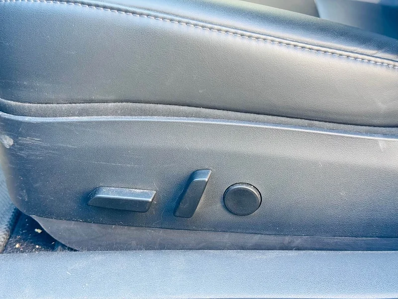 Tesla Model 3 — фото 11