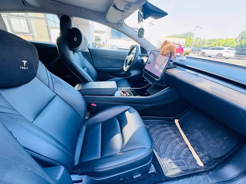 Tesla Model 3 — фото 17