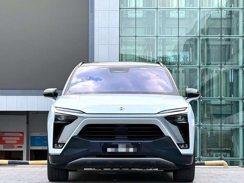 NIO ES8 — фото 2