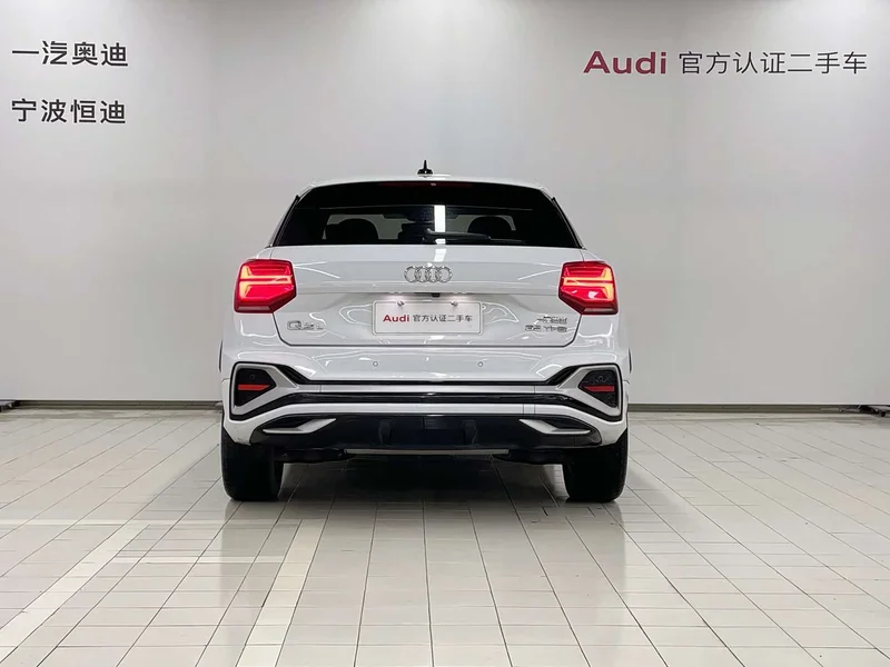 Audi Q2L — фото 4