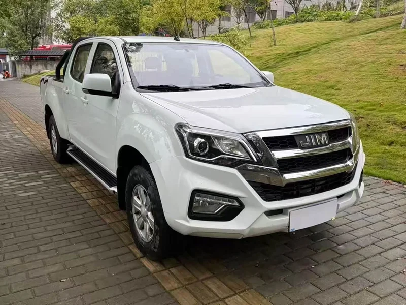 Isuzu RE-MAX Ruimai — фото 1