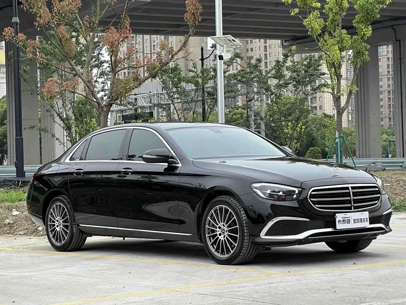 Mercedes-Benz E-Class — фото 3