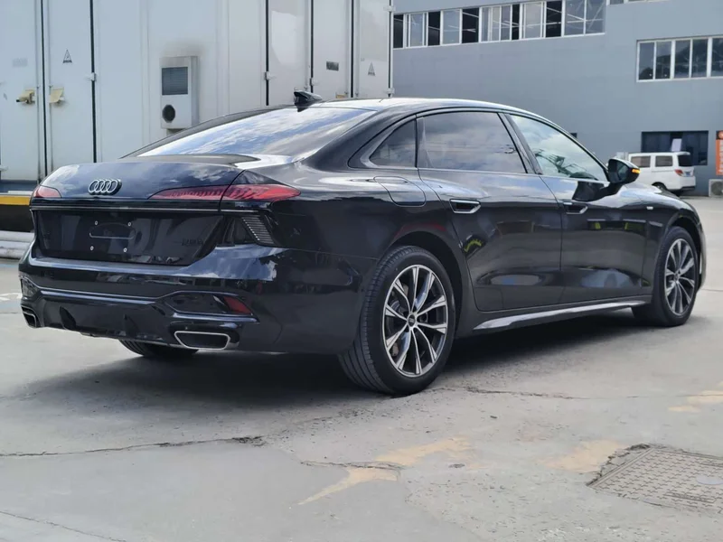 Audi A6L — фото 13