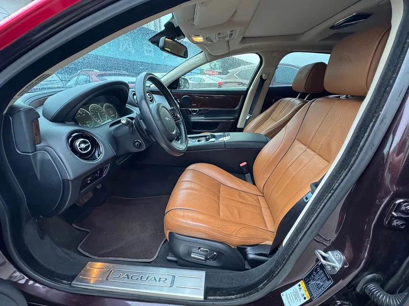 Jaguar XJ — фото 4