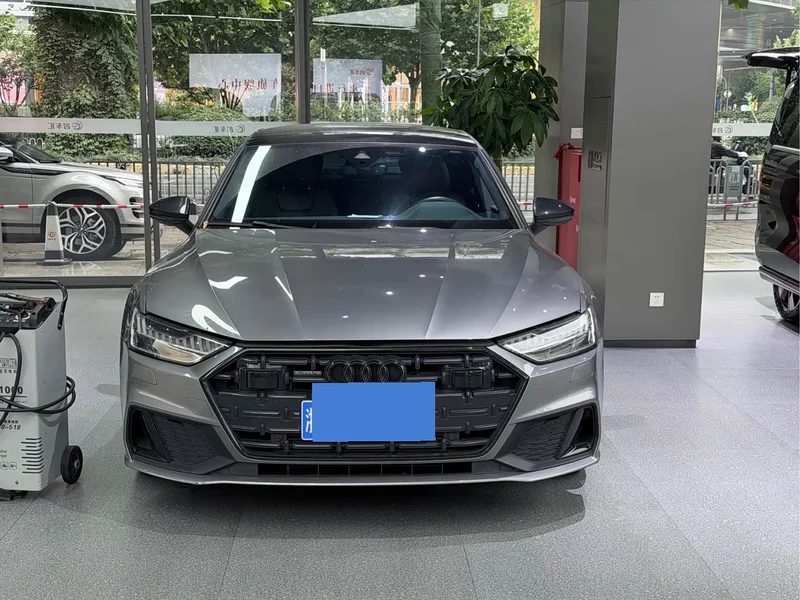 Audi A7L — фото 2