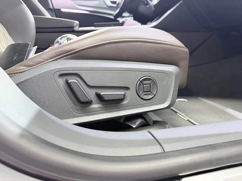 Audi A7L — фото 10