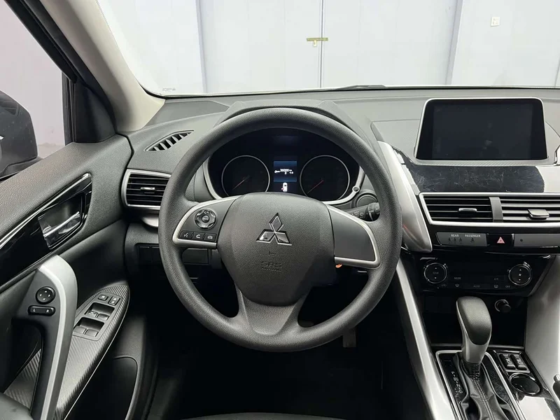 Mitsubishi Eclipse Cross — фото 10