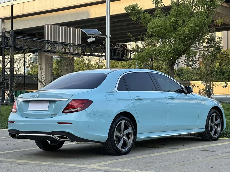 Mercedes-Benz E-Class — фото 15