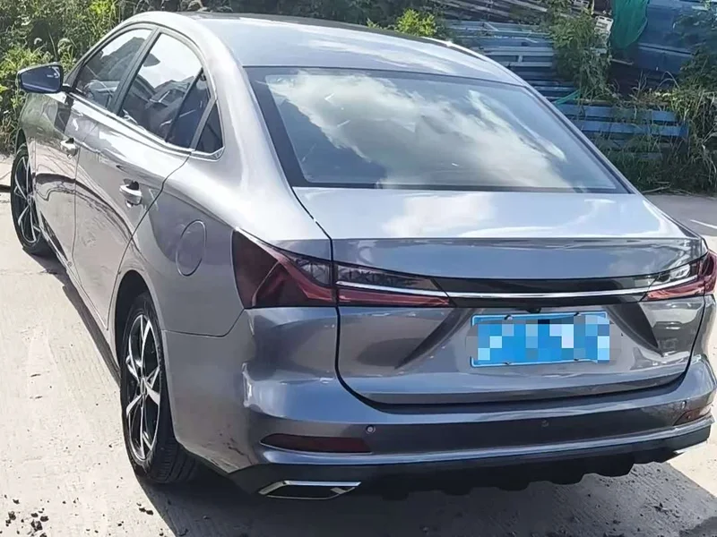 Roewe i5 — фото 6