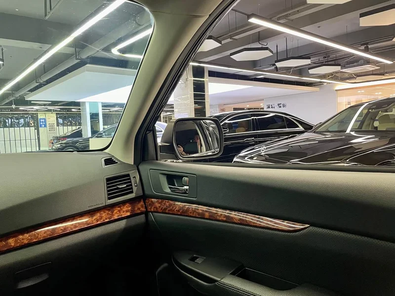 Subaru Outback — фото 11