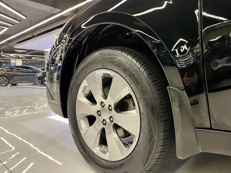 Subaru Outback — фото 15