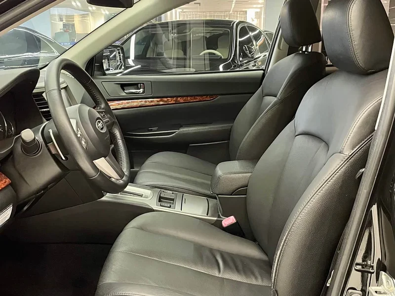 Subaru Outback — фото 6