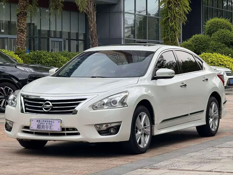 Nissan Teana — фото 1