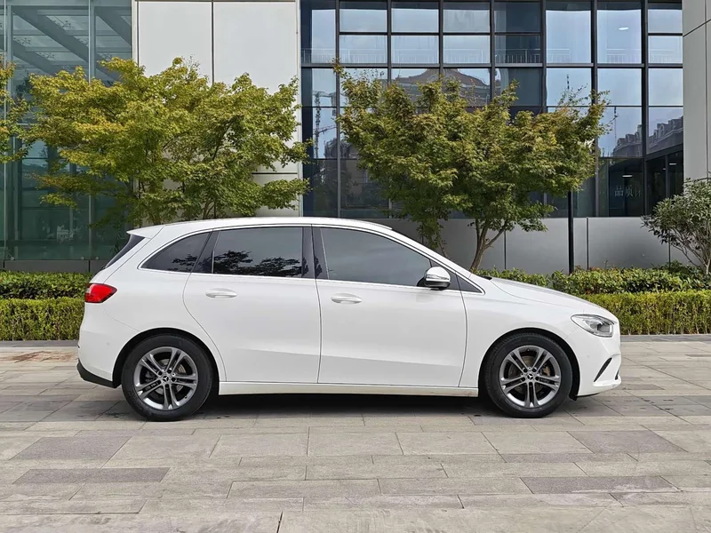 Mercedes-Benz B-Class — фото 20