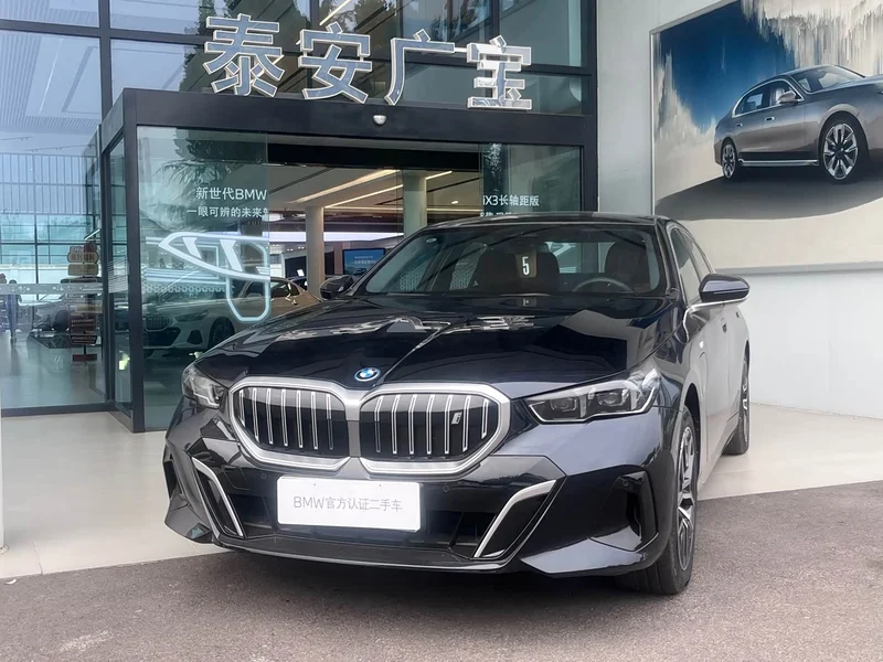 BMW i5 — фото 1