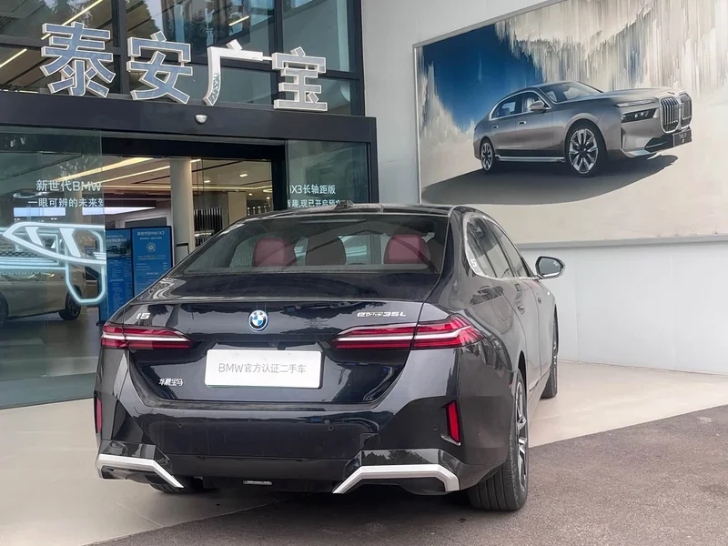 BMW i5 — фото 4