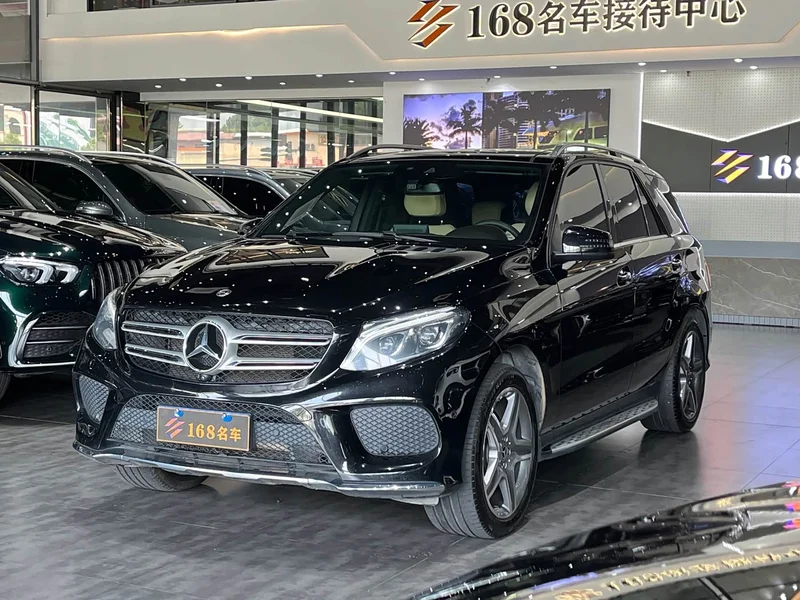 Mercedes-Benz GLE — фото 1