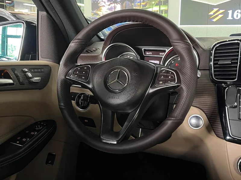 Mercedes-Benz GLE — фото 12