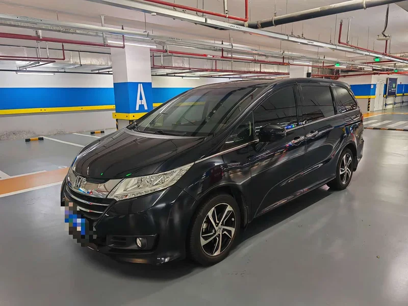 Honda Odyssey — фото 1