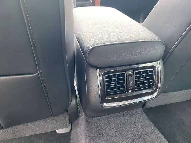 Toyota Crown — фото 16