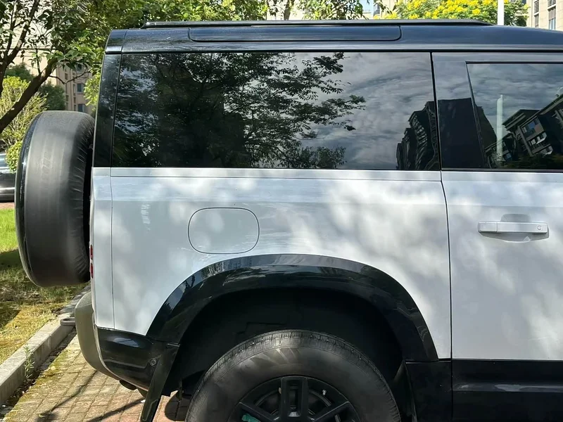Land Rover Defender — фото 6