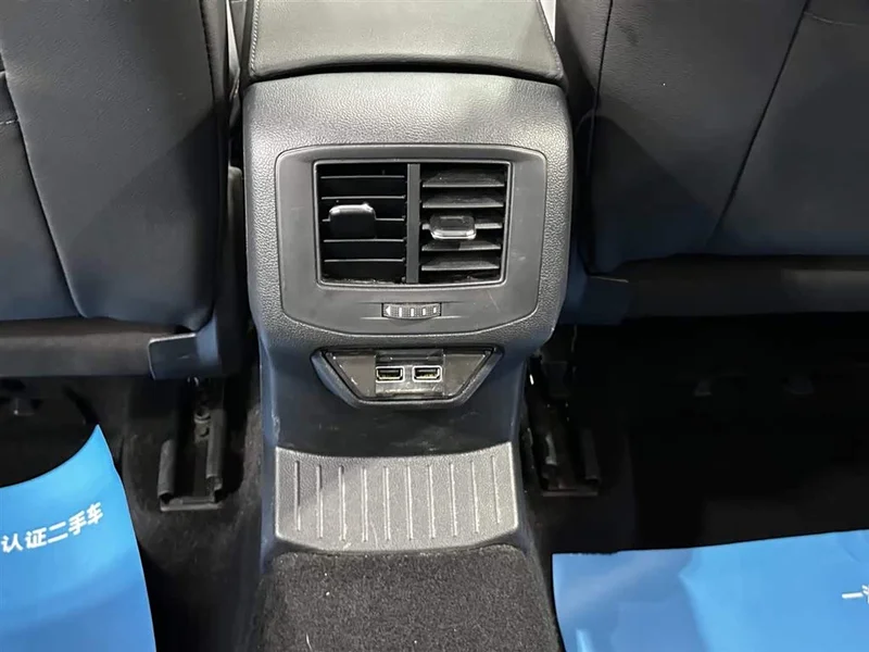 Volkswagen T-ROC Tange — фото 12