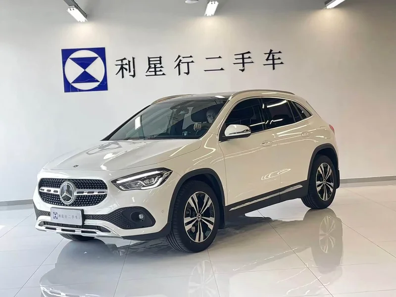 Mercedes-Benz GLA — фото 1