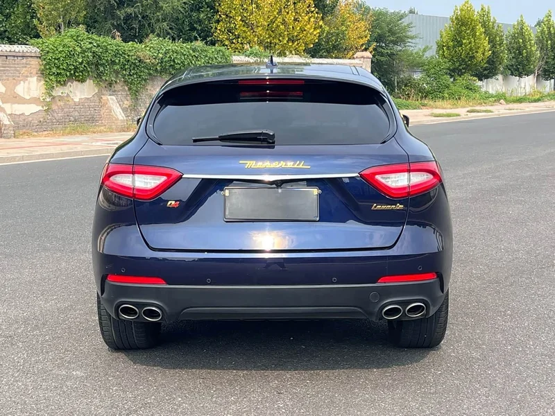 Maserati Levante — фото 8