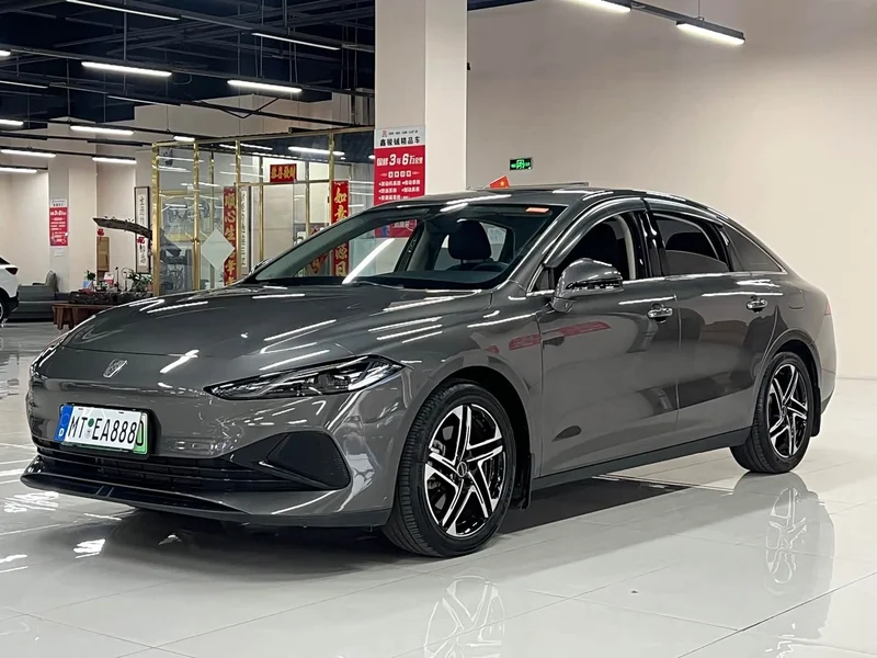 Roewe D7 — фото 1
