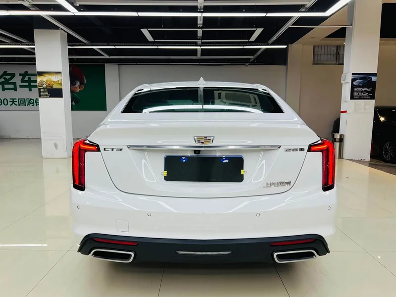 Cadillac CT5 — фото 11
