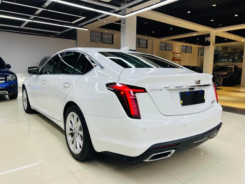 Cadillac CT5 — фото 10
