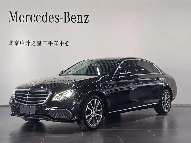 Mercedes-Benz E-Class — фото 1