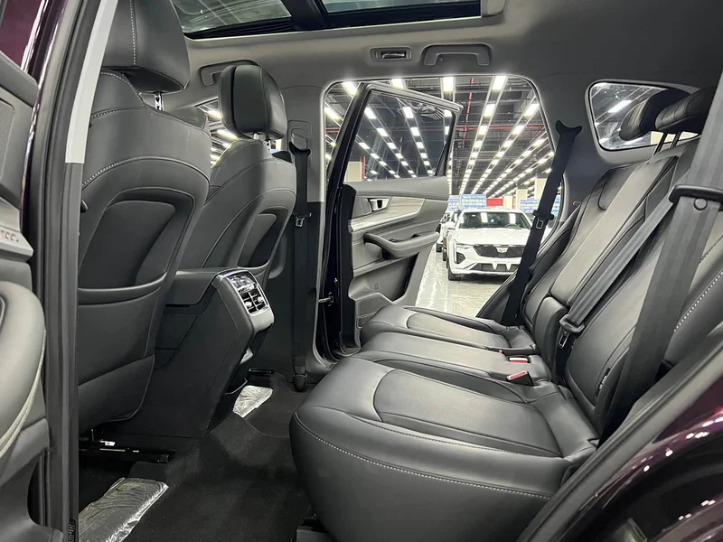 Chery Tiggo 8 — фото 22