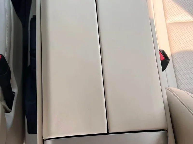 Toyota HiAce — фото 12