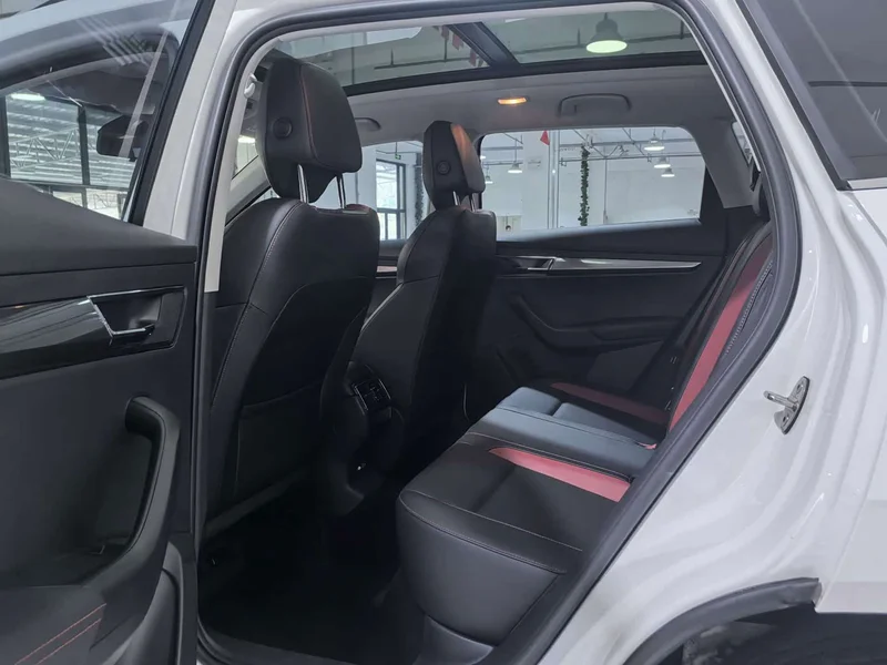 Skoda Karoq — фото 10