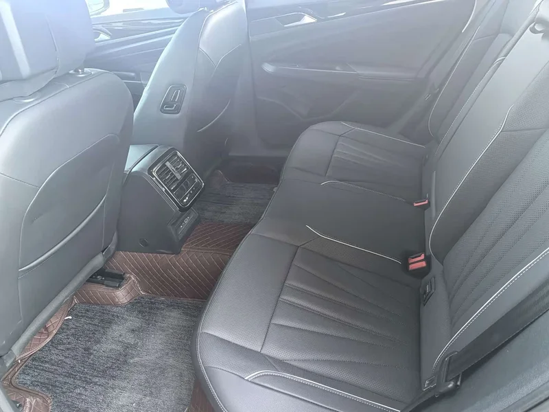 Volkswagen Passat — фото 5