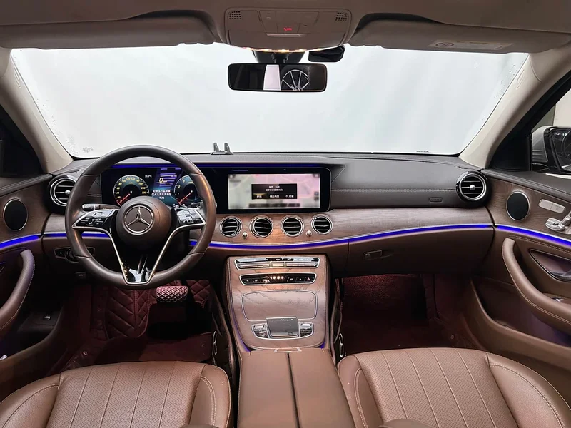 Mercedes-Benz E-Class — фото 14