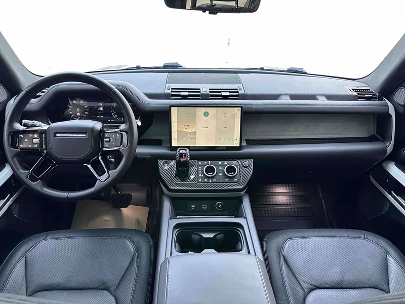 Land Rover Defender — фото 16