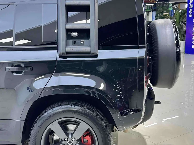 Land Rover Defender — фото 8