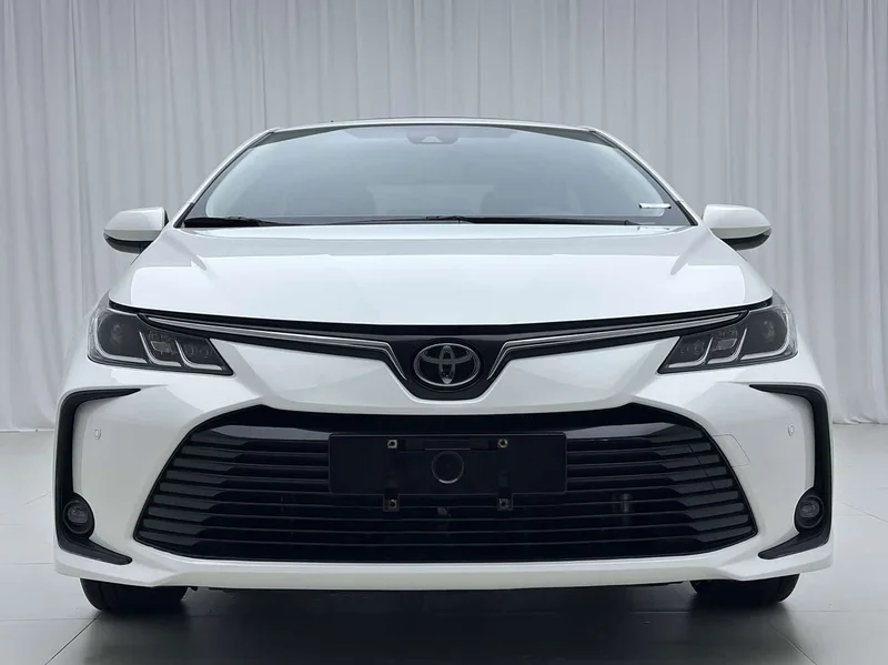 Toyota Corolla — фото 2