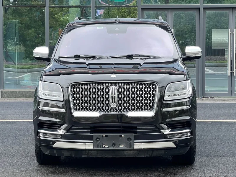 Lincoln Navigator — фото 2