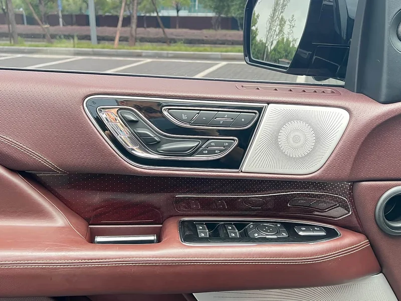 Lincoln Navigator — фото 4