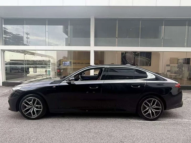 BMW i5 — фото 3