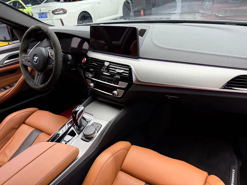 BMW M5 — фото 11