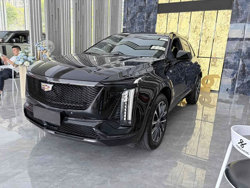 Cadillac XT5 — фото 1