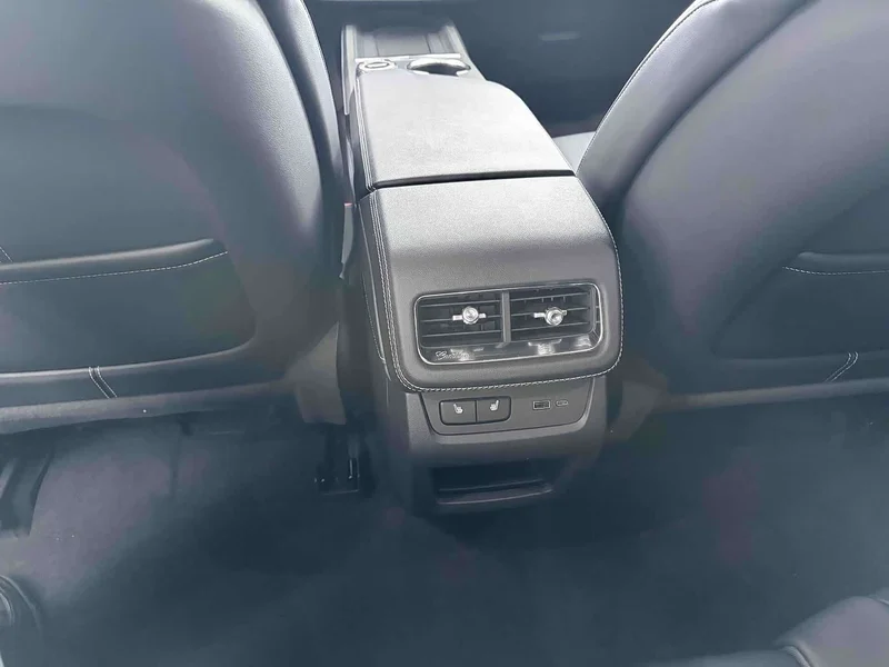 Cadillac XT5 — фото 13